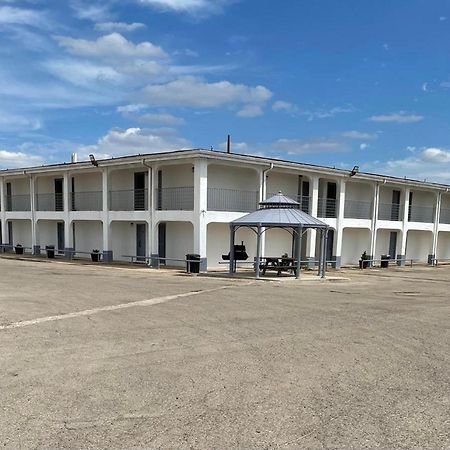 Dilley Executive Inn المظهر الخارجي الصورة